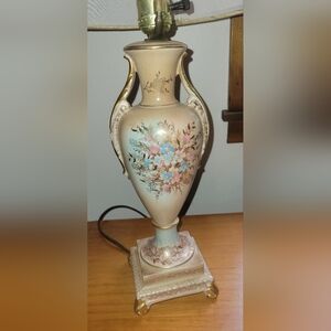 Antique Beckwith China lamp